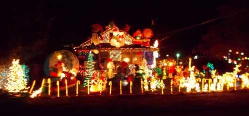 clearlakeoakslightedhouse2