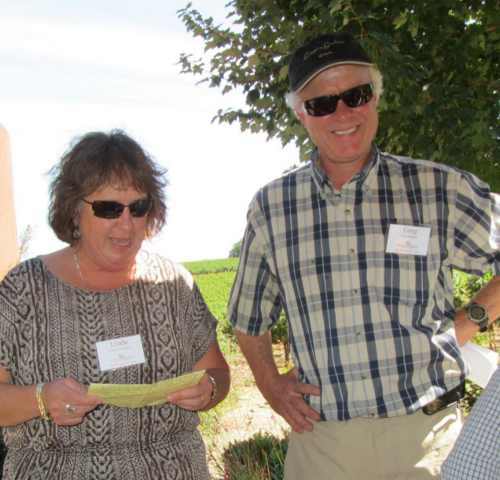 Linda Hedstrom introduces Greg Graham as the next speaker at an AgVenture session. Photo by Terry Dereniuk. agventurehedstromgraham