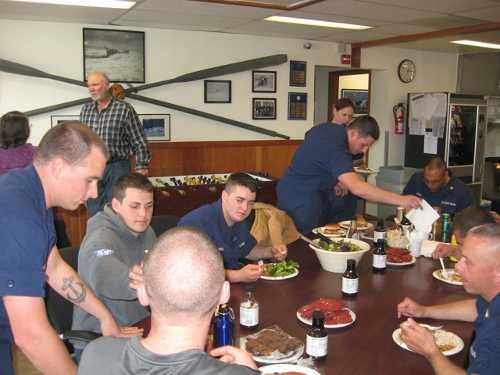 032713flotillalunch1