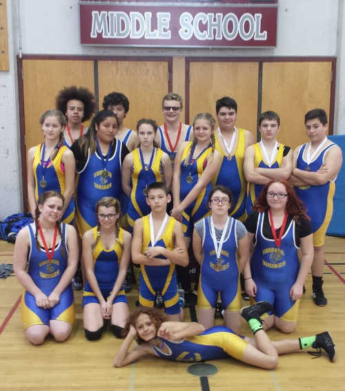 031216vikingwrestlersgroup
