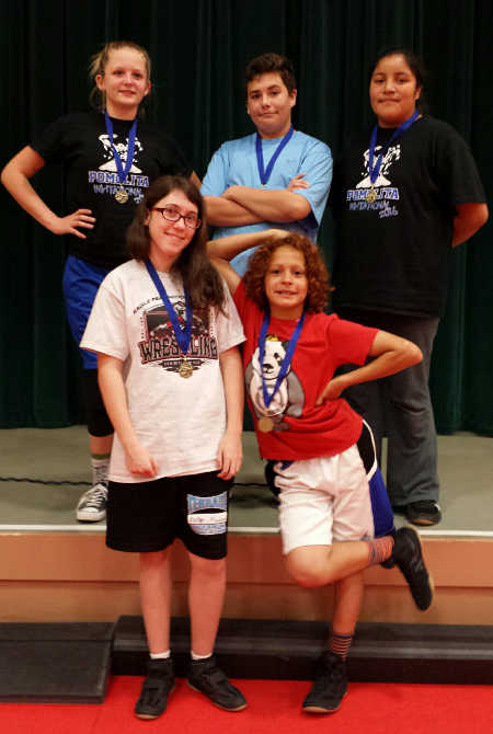 032416vikingwrestlers